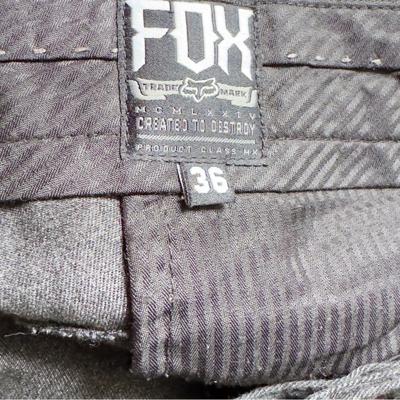 Fox Cargo Shorts - Picture 10 of 10